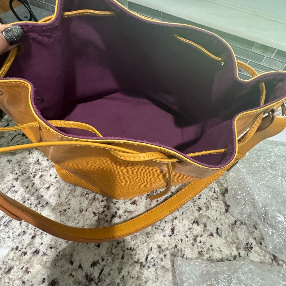 Louis Vuitton Epi Noe with COA - Picture 11 of 16